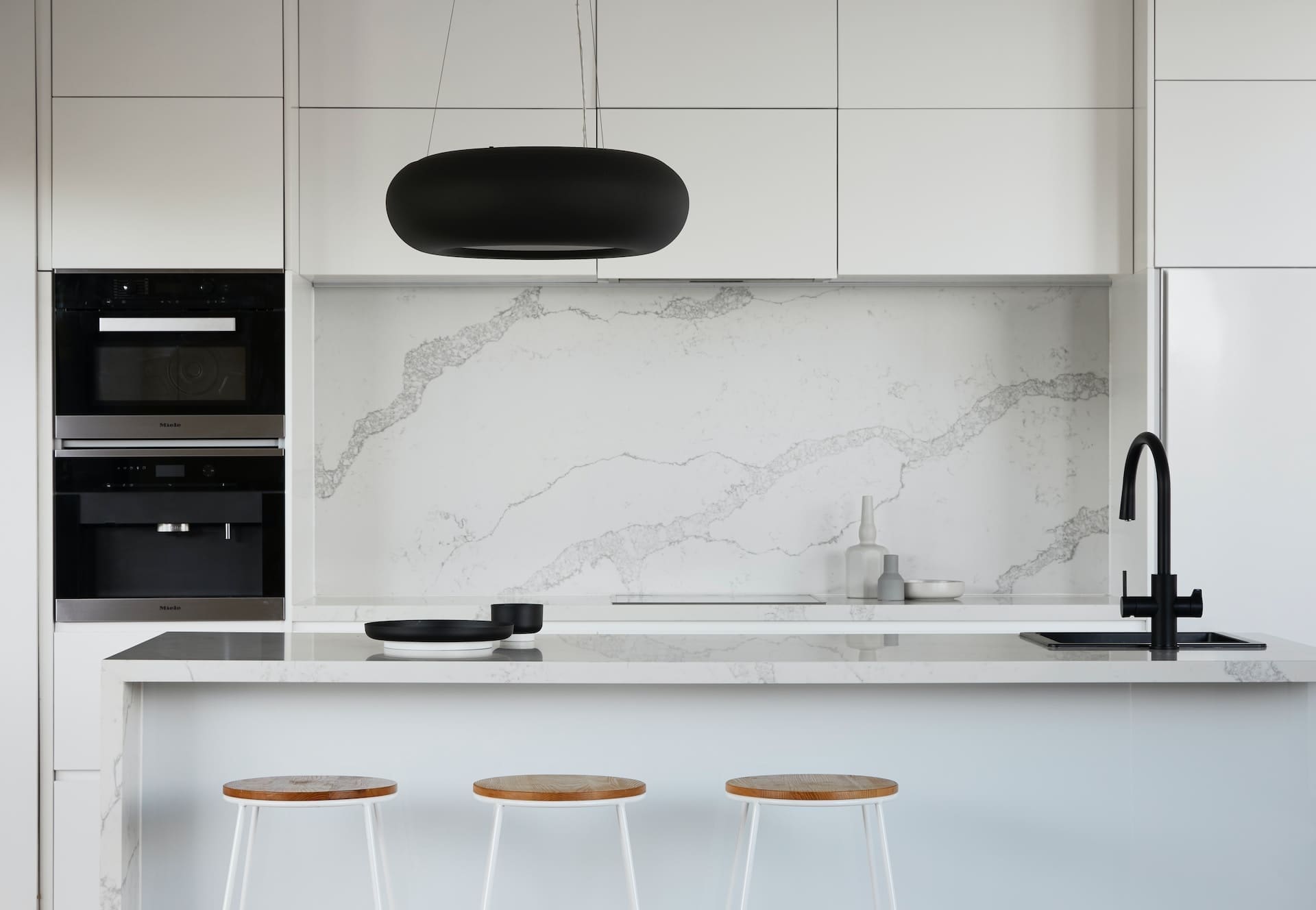 marble tile backsplash