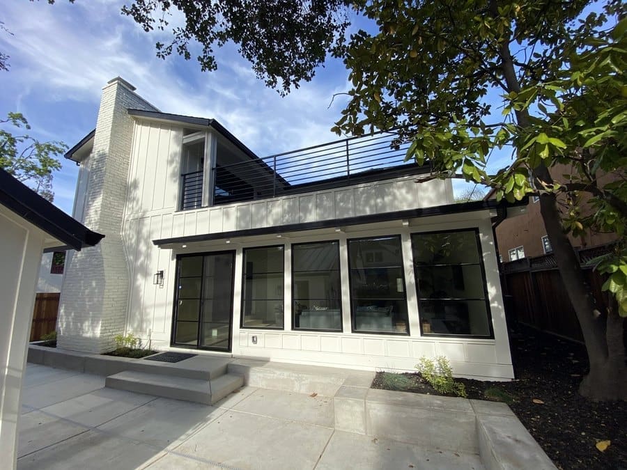 Modern Sacramento elevation clad in white board-and-batten siding